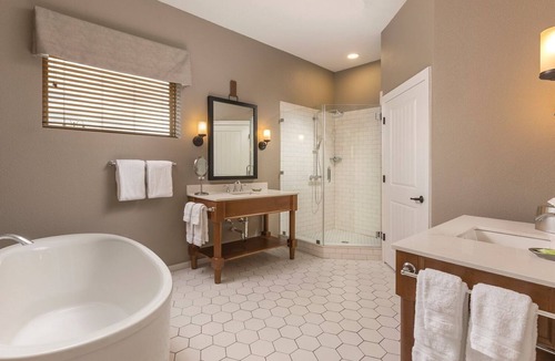 Marble Falls Resort | Marble Falls | Premium Lake Retreat | Pool + Lake | 2BR