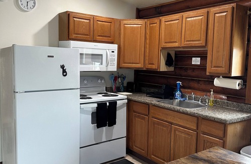 Butte Cabin | Marvelous 2-bedroom cabin in tranquil Palmer perfect for relaxing getaway