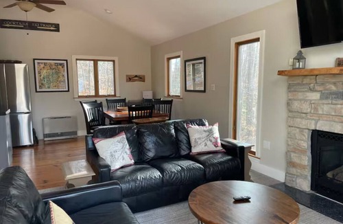 Intervale Ski Chalet | Marvelous 3-bedroom chalet in charming Bartlett for your getaway