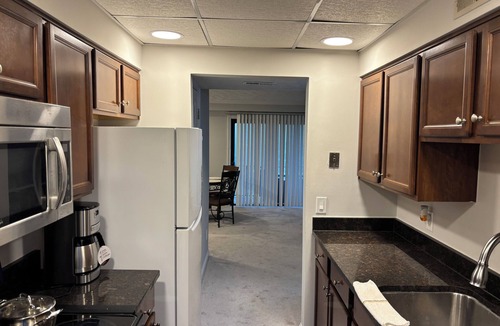 East Price Hill Condo | Marvelous river view 2-bedroom condo with AC & heat in Cincinnati