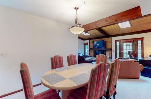 Intermountain Hotel | Meadow Creek Manor