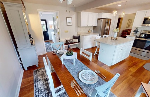 New Plymouth House | Meadows Edge -In the heart of the Hocking Hills!