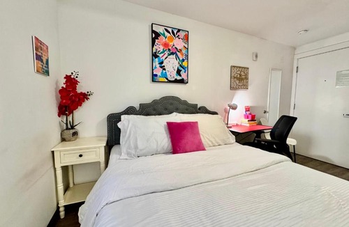 University District Apartment | Micro Studio Apartment 10 Minutes Walk To University of Washington