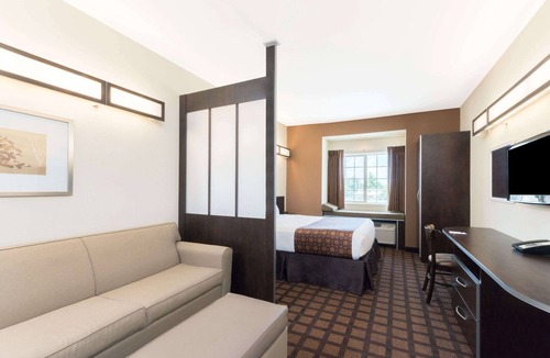 Eagle Pass Hotel | Microtel Inn and Suites Eagle Pass