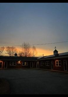 Cornish Hotel | Midway Lodging