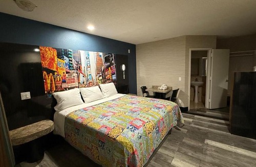North Patchogue Hotel | Midway Motel