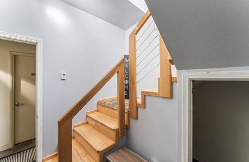 Spenard House | Minutes From Airport-Shared Space-WIFI