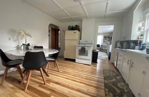 Waterville Apartment | Minutes to Colby
