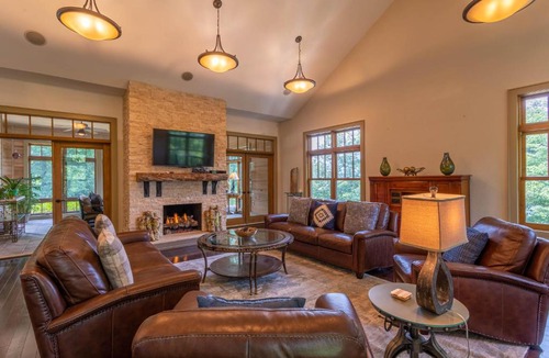 Boone House | Misty Mountain Hop