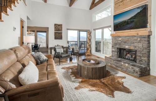 Blowing Rock House | Misty Ridge Retreat
