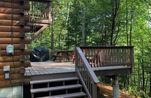 Intervale Cabin | Modern, 2 King, 4 BDRM Private Luxury Log Cabin, 5 Star, Family Friendly