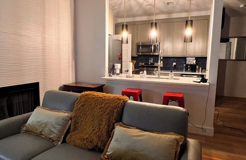 Village At Walnut Creek Condo | Modern 2BR 2BA near Domain - Q2 Stadium - SXSW - Kalahari Resorts