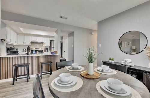 Los Indios House | Modern 2BR in North Austin! Pet Friendly + WFH Ready