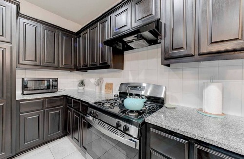 Cedar Park House | Modern 4BR Home Near Cedar Park