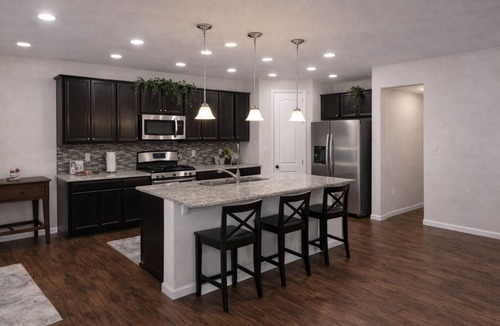 Parker House | Modern 5BR w/AC, Shuffleboard, Fenced Yard & Fast WiFi in Parker