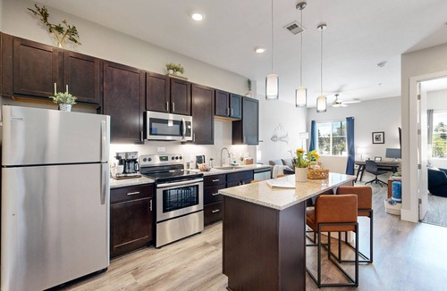 Golden Condo | Modern and Cozy Near Downtown, Red Rocks, Hiking, CSM Boulder 30mins