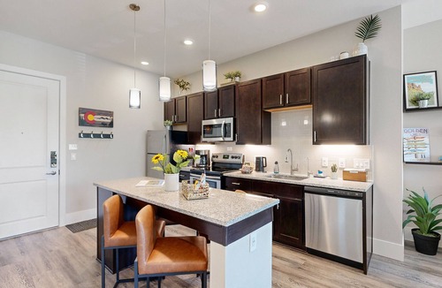 Golden Condo | Modern and Cozy Near Downtown, Red Rocks, Hiking, CSM Boulder 30mins