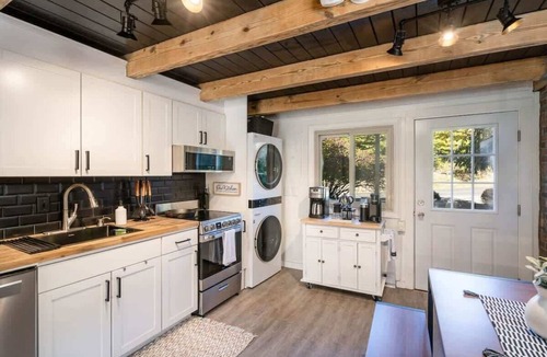 Beech Mountain Condo | Modern Condo | Walk to Slopes | 3BR Pet Friendly