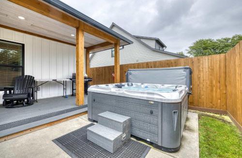 Long Beach House | Modern cottage with covered deck grill & fireplace - walk to beach-bars-dining