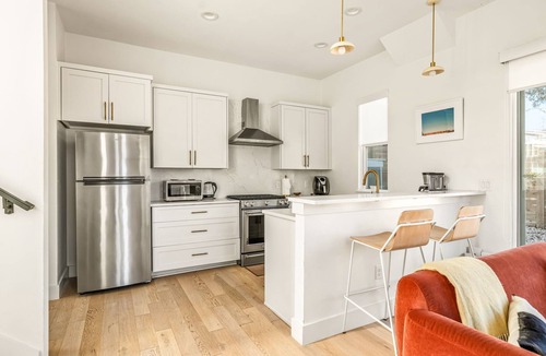 Blackshear-Prospect Hill House | Modern East Austin Home | Sauna | BBQ | Walkable!