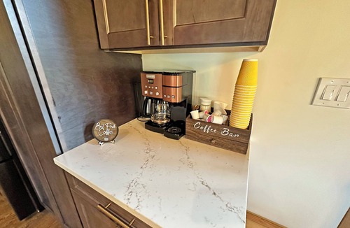 Albany House | Modern Log Home on the Kancamagus, Sleeps 20