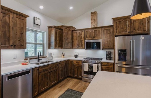 Pagosa Highlands House | Modern Mountain Retreat | Hot Tub, Views & Trails Nearby