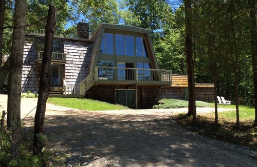 Bridgton Ski Chalet | Modern Mountain View Chalet