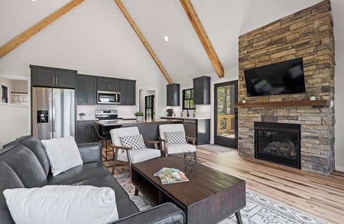 Black Mountain House | Modern Mtn Home on 3 Private Acres - Near Downtown Black Mountain & Asheville