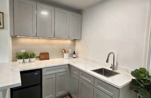 Georgian Acres Apartment | Modern Private Studio in North Austin - Ideal for Professionals