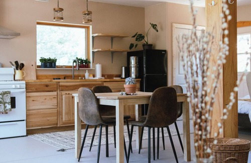 Canoncito House | Modern Rustic Charm for Nature Connection and Inspiration