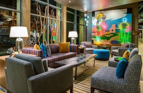University District Hotel | Modern Seattle Stay | 1 King Bed | Near University District