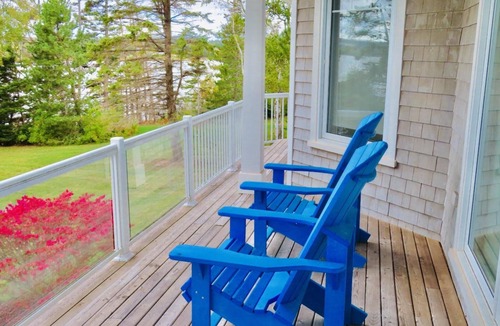 Stanley Bridge House | Modern, spacious 4 bedroom waterfront vacation home near Cavendish