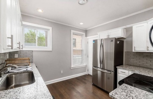 Near East Columbus House | Modern Spacious Condo on Gay St