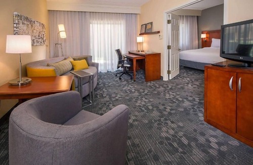 University Place Hotel | Modern Unit w/Balcony, Near PNC Pavilion | Pool Access & Pet-Friendly