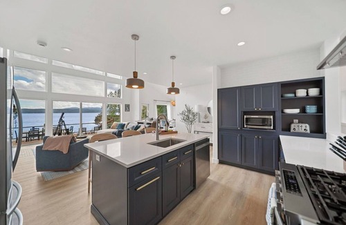 Brinnon House | Modern waterfront luxury meets adventure!