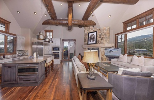 Peak 8 House | Monarch at Shock Hill: Elegant Home w/Hot Tub, Firepit, Near Gondola