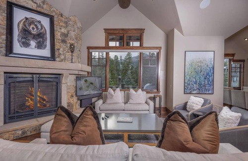 Peak 8 House | Monarch at Shock Hill: Elegant Home w/Hot Tub, Firepit, Near Gondola