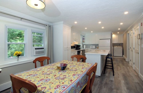 Bourne Cottage | MONUMENT BEACH