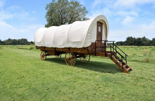 Satin Cabin | Moon River Ranch