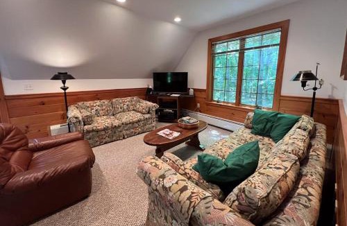 South Casco House | Moose & Red Fox Retreat