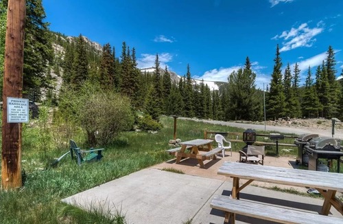 Saint Mary's Condo | MooseHaven Condo at St. Mary's Glacier