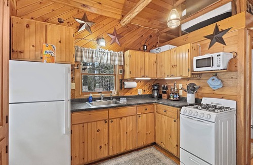 Rockwood Cabin | Moosewood (Tomhegan Direct Lake Access)