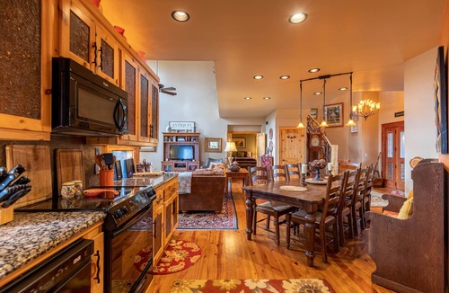Blowing Rock House | Mossy Path Hideaway - Blowing Rock area home with easy access and ping pong!