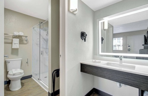 Venice Hotel | Motel 6 Venice, FL