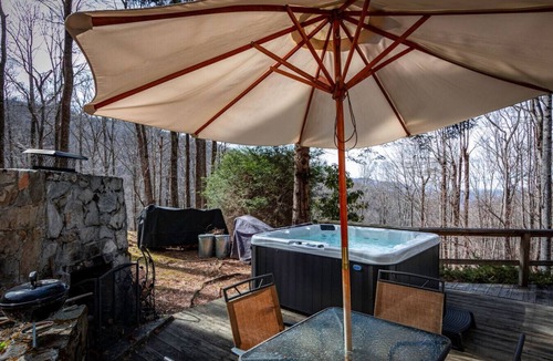 Cattail Creek Cabin | Mountain Cabin w/Hot Tub & Cozy Loft