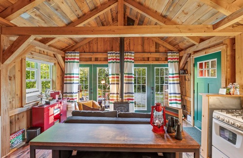 Bethel Cabin | Mountain Days Hot Tub Nights Dogs Welcome
