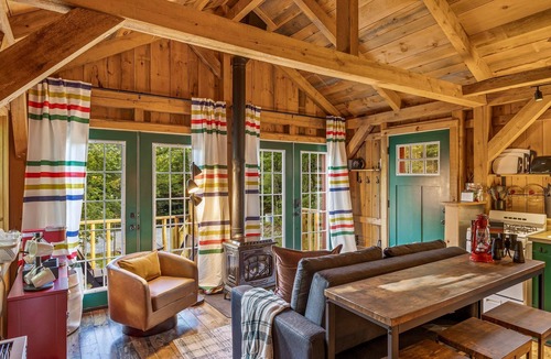 Bethel Cabin | Mountain Days Hot Tub Nights Dogs Welcome