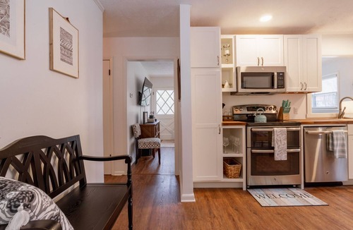 Fairview Cottage | Mountain Escape | Cozy Home Near Asheville