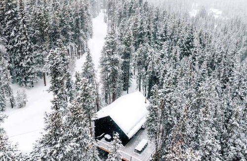 Lakeshore House | Mountain Modern Luxury Cabin