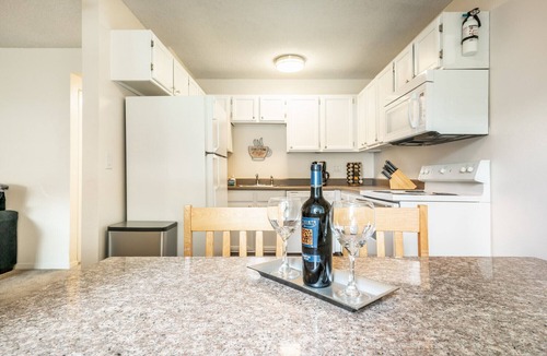 Rockrimmon Condo | ❤Mountain Springs Condo! 4 guests, Kitchen 2 BR❤